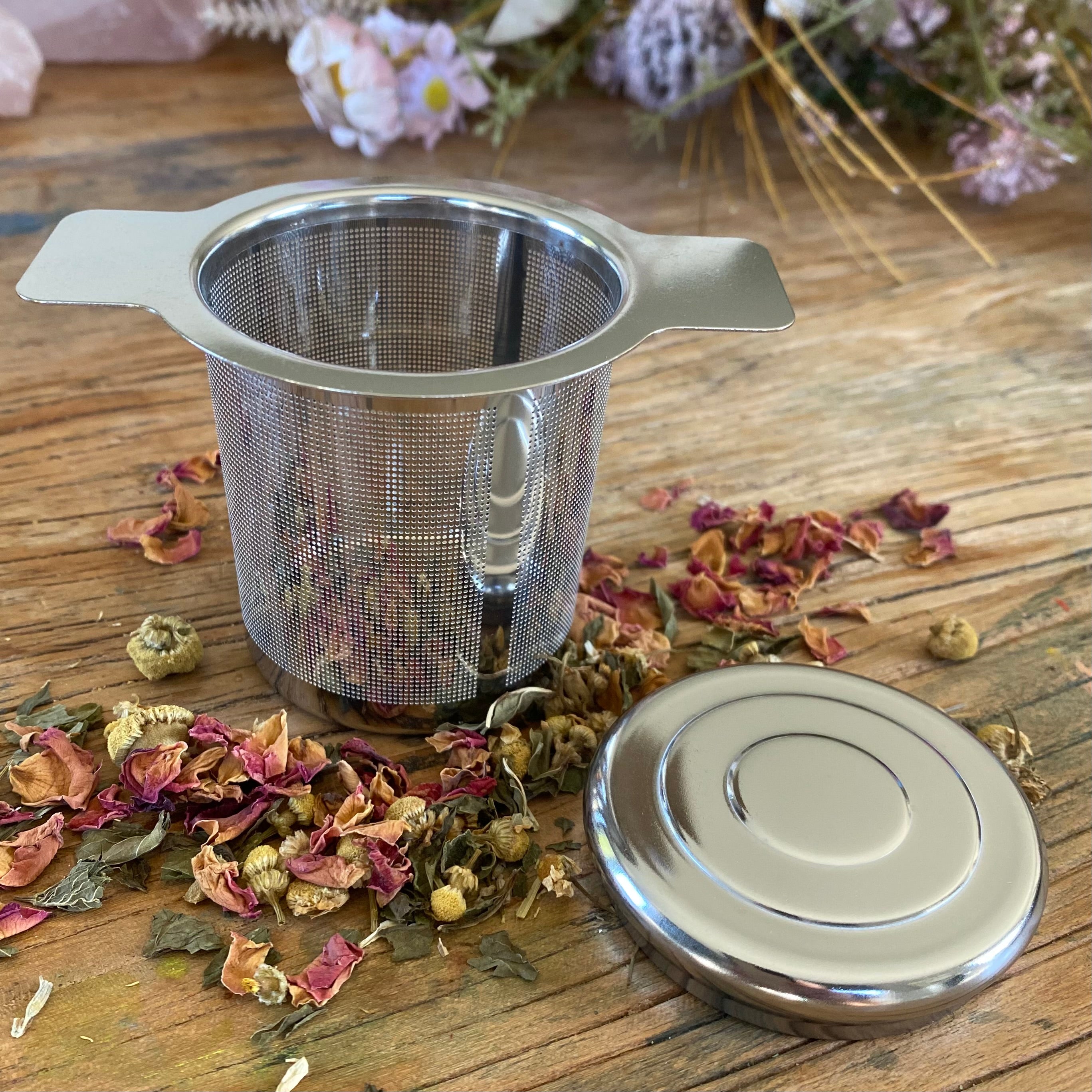Stainless Steel Tea Infuser with Lid (Classic or Crystal)